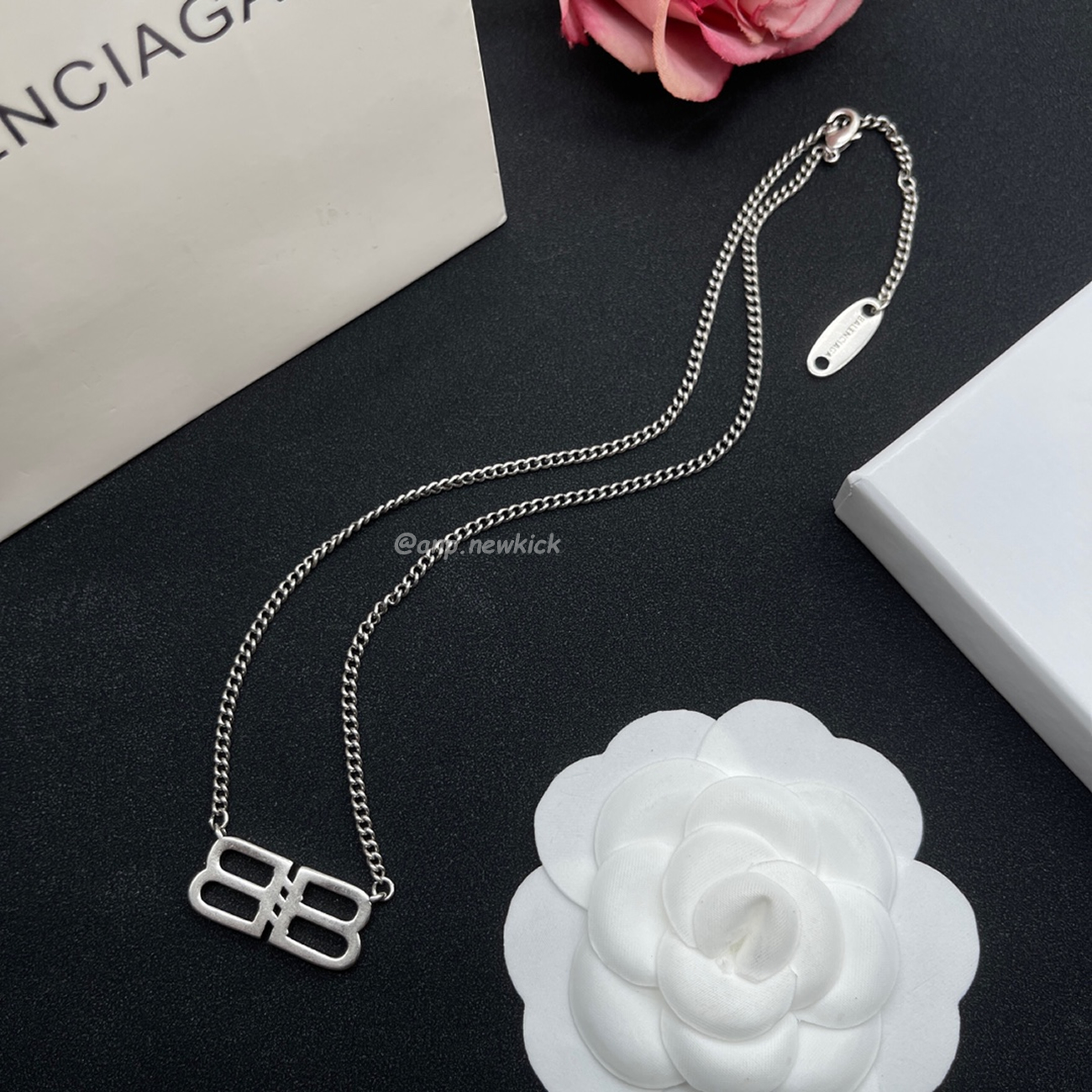 Balenciaga Bb Necklace (1) - www.newkick.vip